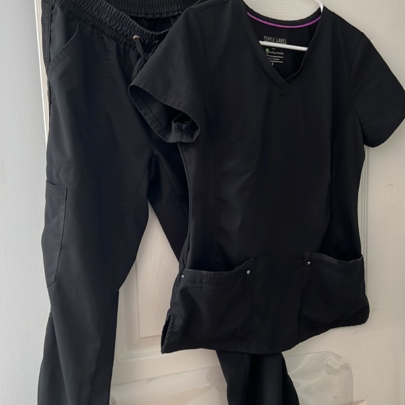 🩺Purple Label Yoga Style Black Scrub Set 🩺 - Picture 4 of 6